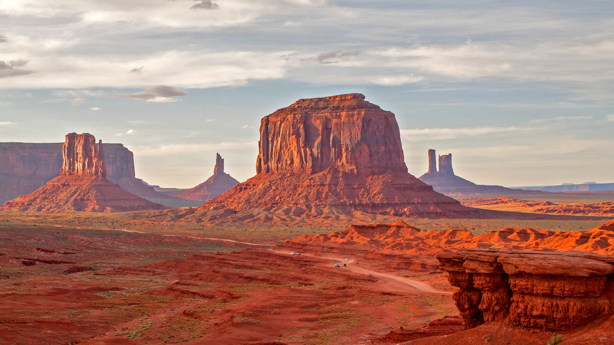 Unforgettable Monument Valley Tours from Las Vegas